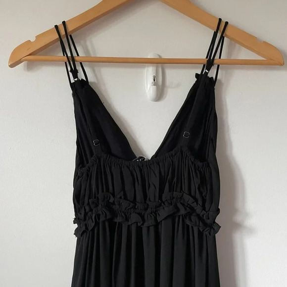 Abercrombie &  Fitch Floaty Femme Ruffle V Neck Maxi Dress Black Sz XS - Picture 7 of 9